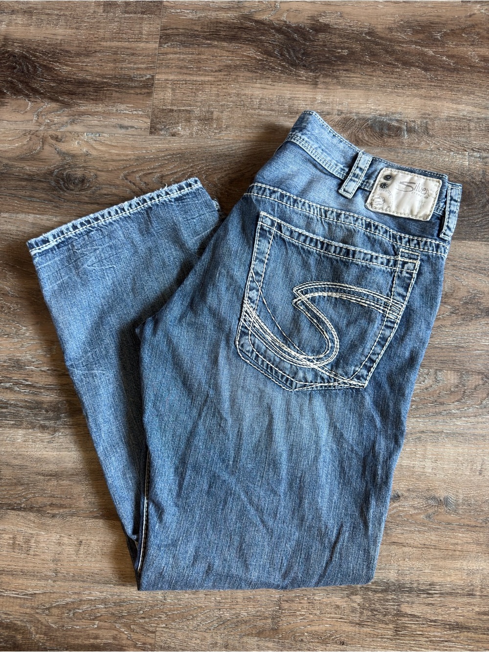 Silver Jeans Men's Light Blue Bootcut Jeans with Contrast Stitching
